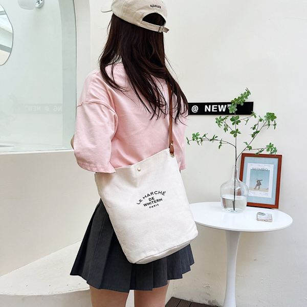 Olkalaukku Bucket Bag MUSTA black