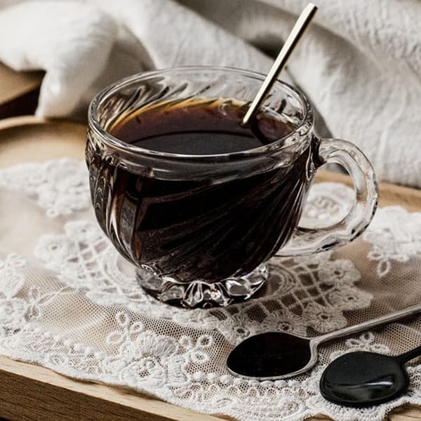 1 stk. te- og kaffekopp, gullfarget Gold