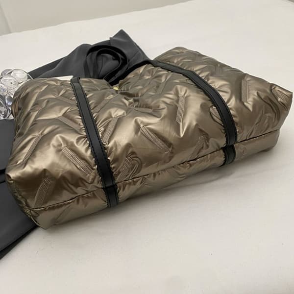 Axelväska Toteväskor VIT white