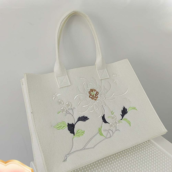 Filt Presentpåse Candy Lucky Bag VIT 30X30X12CM White 30x30x12cm