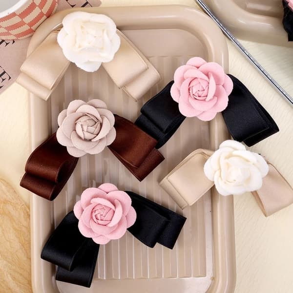 Hårklype med kameliablomst, blomstersløyfe, springklype KAFFE coffee