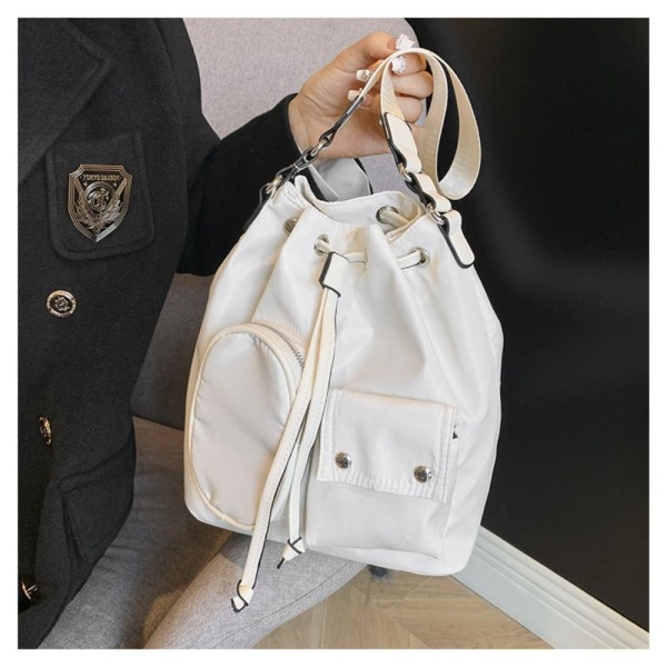 Kiristysnyörillä Bucket Bag Nylon Olkalaukut VALKOINEN white