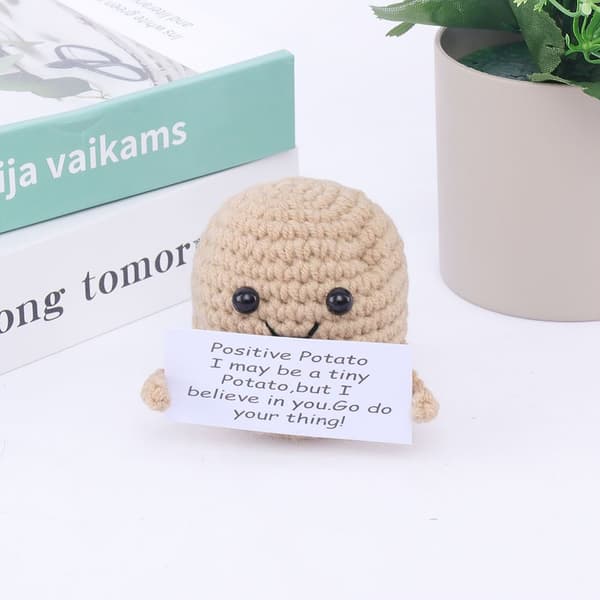 Potatisdocka med positiv energi, stickad grönsaksdocka 3 3 3