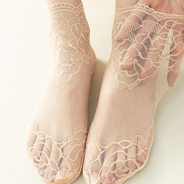 1pari läpinäkyvät sukat Invisible Ruffle Sock MUSTA BLACK
