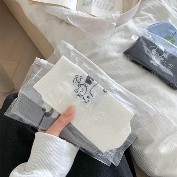 Asymmetriska Graffiti Strumpor Tunna Damstrumpor VIT White