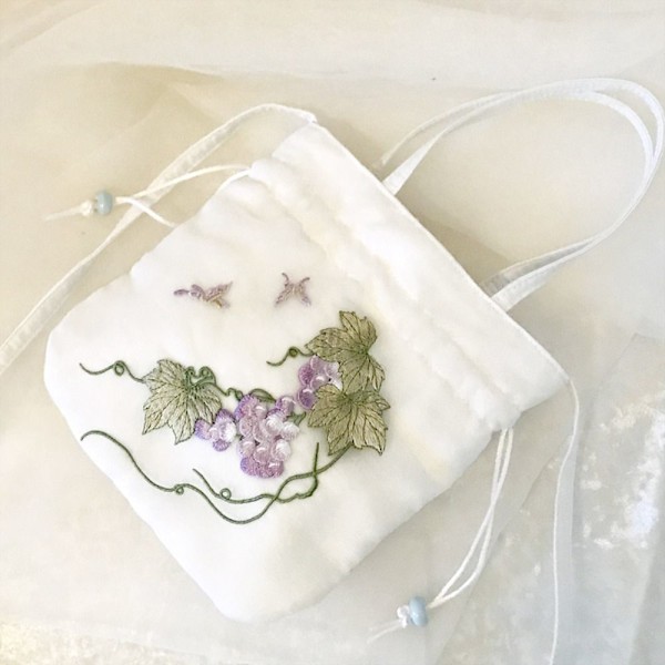 Brodert blomsterpose med snøring Godterioppbevaringspose 2 2 2