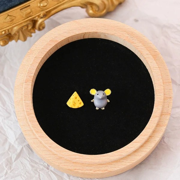 Lille Mouse Cheese Earring Muse Cheese Earring 4 4 4
