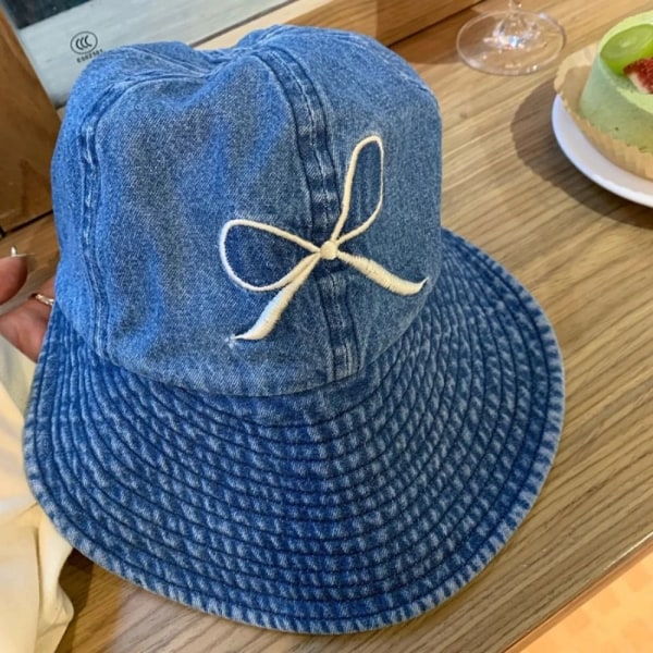 Sløyfebrodert solhette Denim Fisherman Hat BLÅ blue