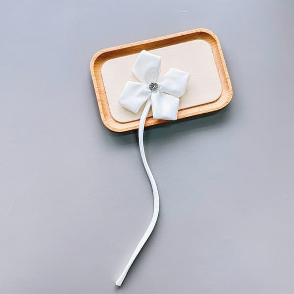 Krageblomst Blomsterbrosjepinner HVIT White