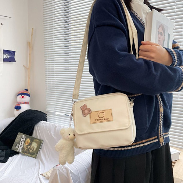Damaxelväskor Studentväskor Handväskor VIT MED HÄNGE white with pendant-with pendant
