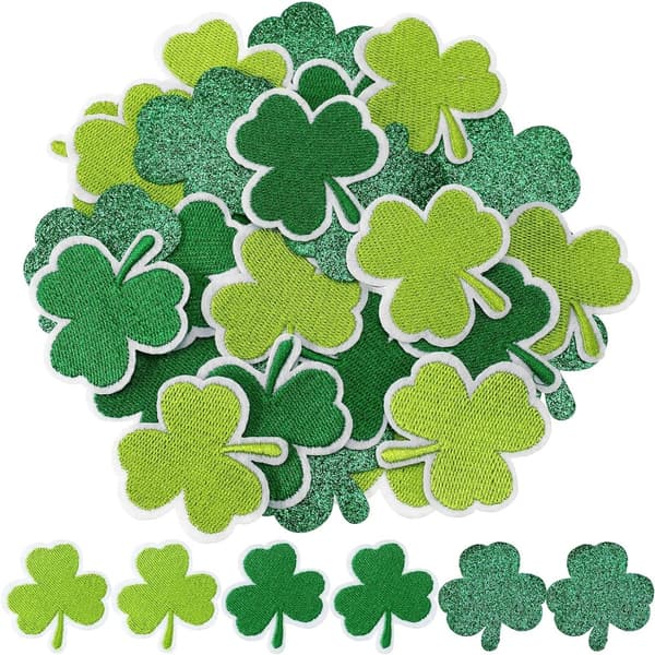 Shamrock-lapper brodert til å stryke på