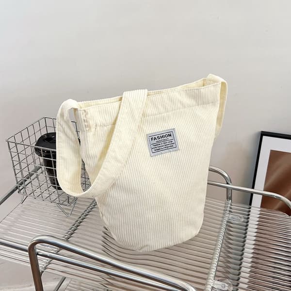 Manchesterväskor Crossbody Hinkväskor VIT white