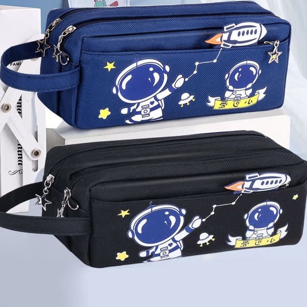Astronaut Penalhus Rummand Blyanttaske SORT Black