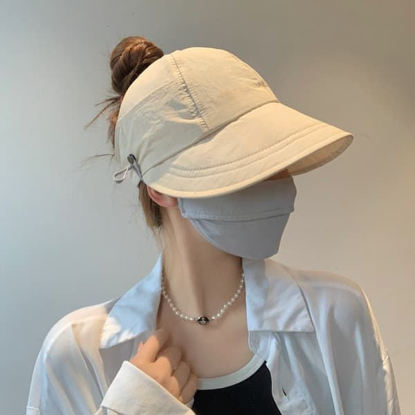 Solhat med hestehaleåbning, BEIGE beige