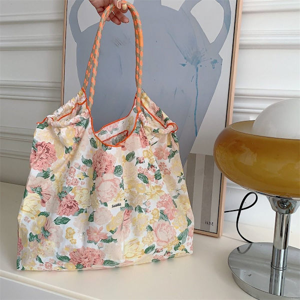 Axelväska i canvas med dragsko Shoppingväska 05 05 05