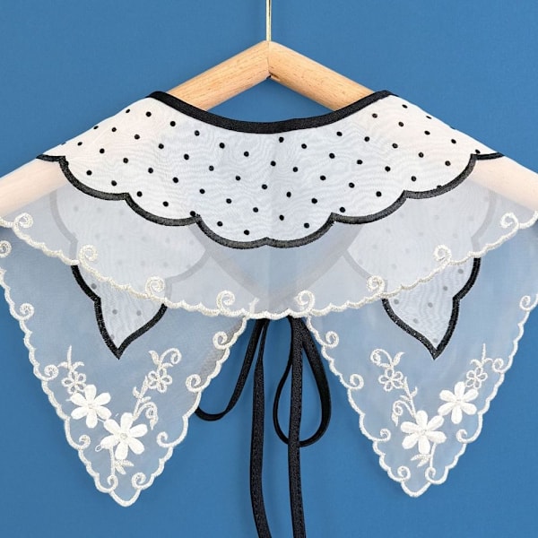 Polka Dot Brodert Krage Avtakbar skjorte med sjalkrage