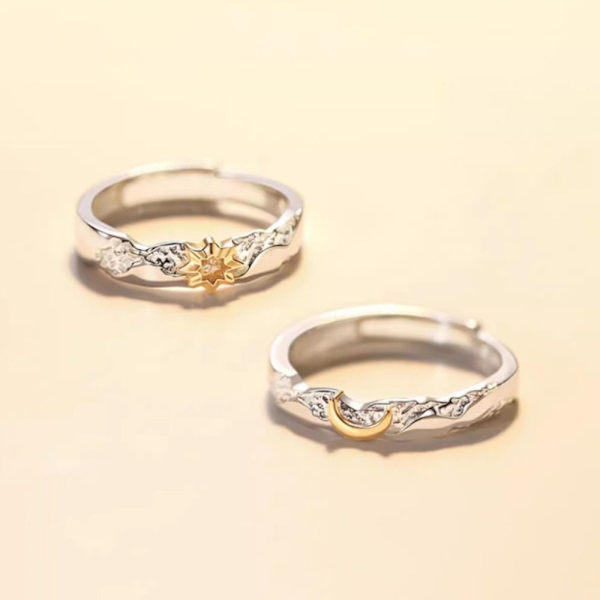 Couple Rings Hopeoitu Sormuspari A PAIR A PAIR a pair