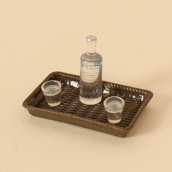 1/12 Nukketalon miniviinilelu 2 2 2