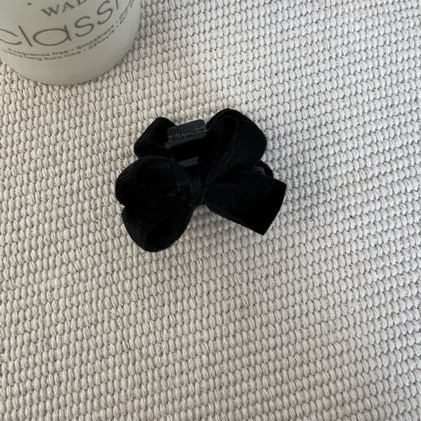 2 kpl Mustia hiusklipsejä black