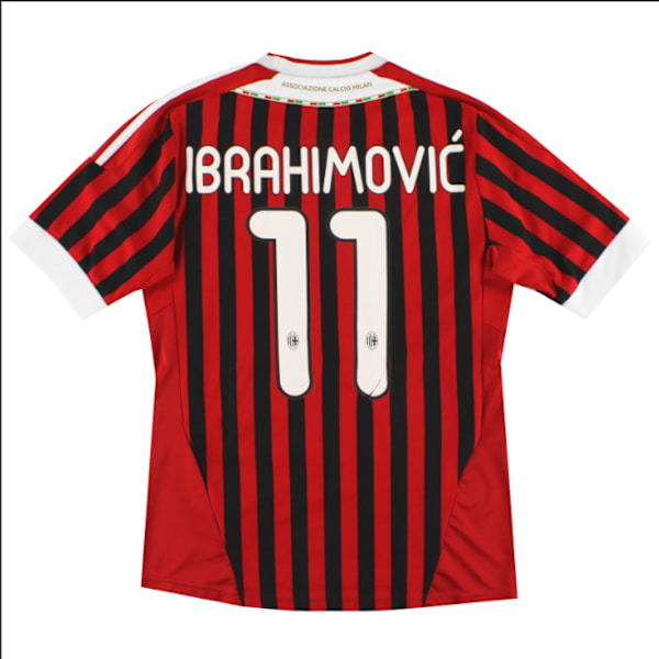 Zlatan Ibrahimovićin uran jalkapallopaita 11-12 AC Milan Home M