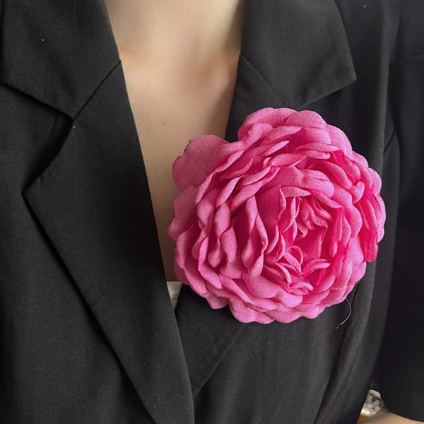 Blombrosch Camellia Pin GRÅ grey