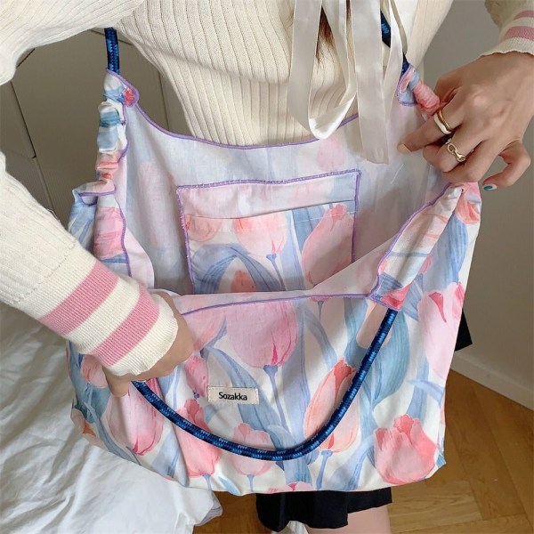 Axelväska i canvas med dragsko Shoppingväska 05 05 05