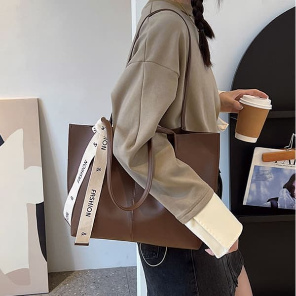Axelväska Underarmsväska BRUN Brown