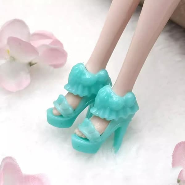 1/6 Dockskor Högklackade skor 6 6 6