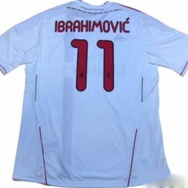 Zlatan Ibrahimovićin uran jalkapallopaita 11-12 AC Milan XL