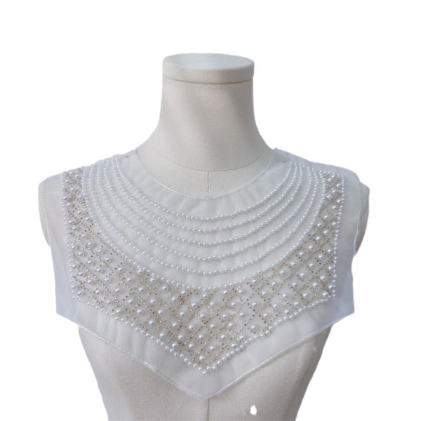 Beaded Placket Krave Bryst Blomst HVID White