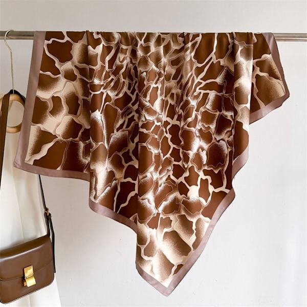 Strandsjal 90x90cm Sidenscarf 9 9 9