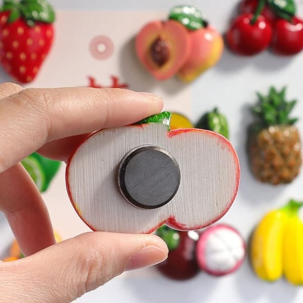 Simuloidut hedelmäjääkaappitarrat ja -magneetit Cherry