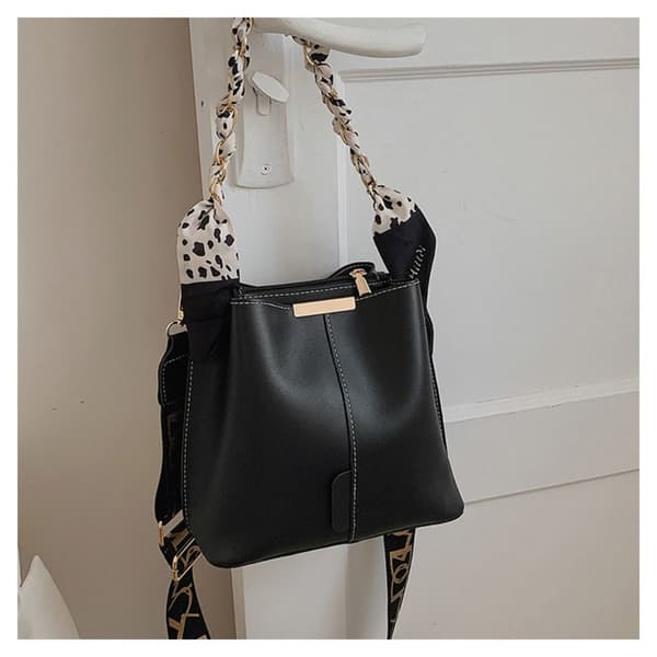 Crossbody taske, spand, SORT black