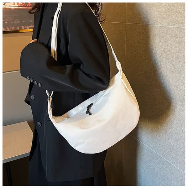 Dumpling Messenger Bag Canvas Underarm Bag HVIT white