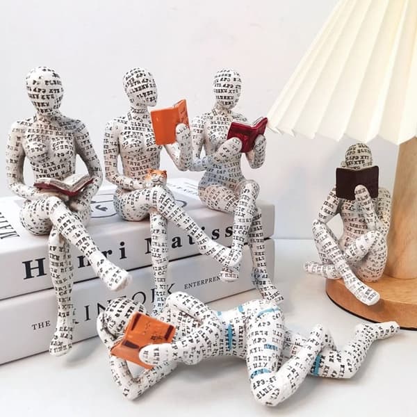 Konstskulptur i harts, staty 8 8 8