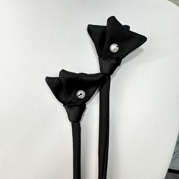 Klesblomsttilbehør Brystblomst LITE SVART LITE SVART Small Black