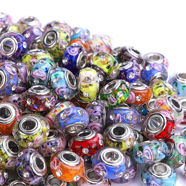 Glasperler med stort hul, glasperler med messingkerne, sortiment af charms