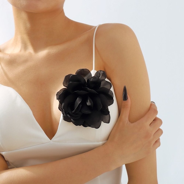 Romanttinen Rose rintakoru Kangas Ruusukukka Pin-up rintakoru MUSTA black