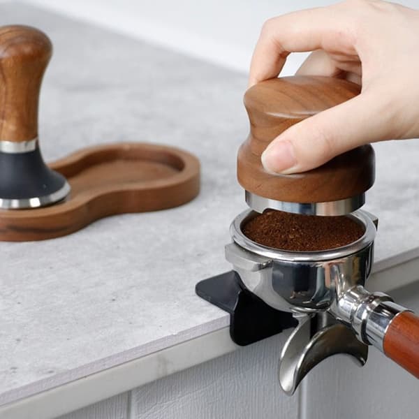 Kaffe Tamper Matte Press Tamperholder SVART black