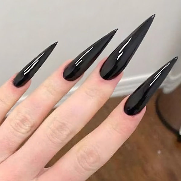 Almond Fake Nails tekokynsien painallus kynsille