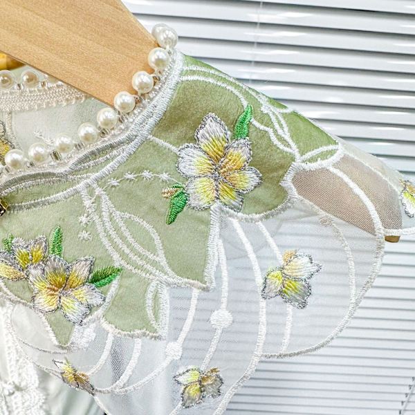 Barns Cloud Shoulder Hanfu broderad krage Avtagbar