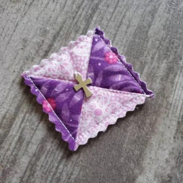 Pocket Prayer Quilt Inspiroiva taskupeitto C C C