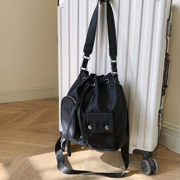 Snøre Bucket Bag Nylon Skuldertasker SORT black