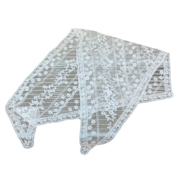 Pitsipäällinen päähuivi 6 6 6