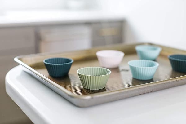 12-pak silikone muffinforme, 4 farver, genanvendelige bageforme