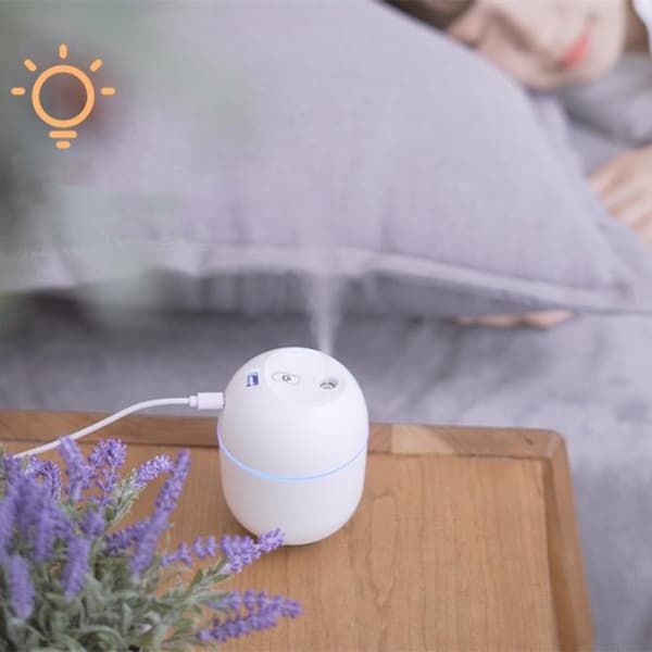 Ultraljud Luftfuktare Mini Portabel Eterisk Olja Aromaterapi Diffuser för Hemmakontor Bil 220ml White