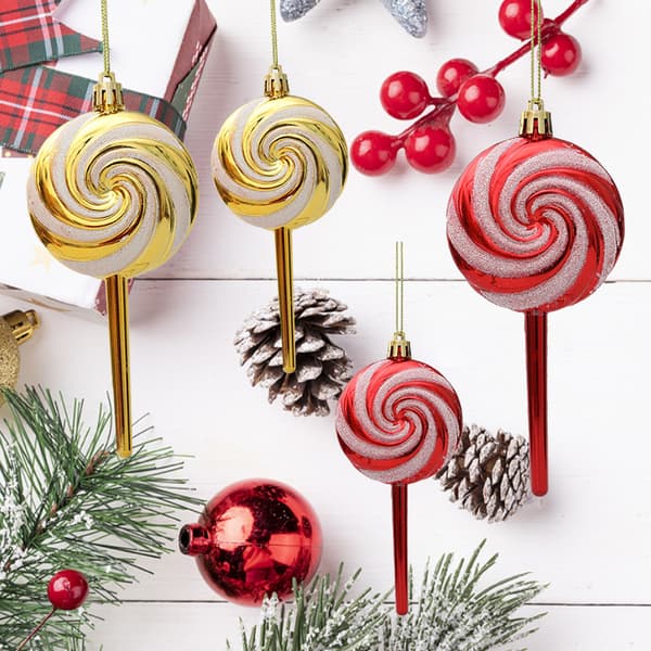 12 julgransprydnader, pepparkakor, klubbor, gyllene julhängen
