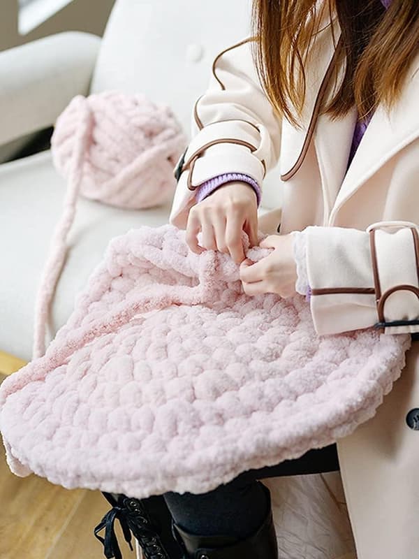 [LCS] Chunky Chenille Yarn, Compatible with Handmade Blankets, Super Soft, Large Jumbo Yarn Light Pink Light Pink