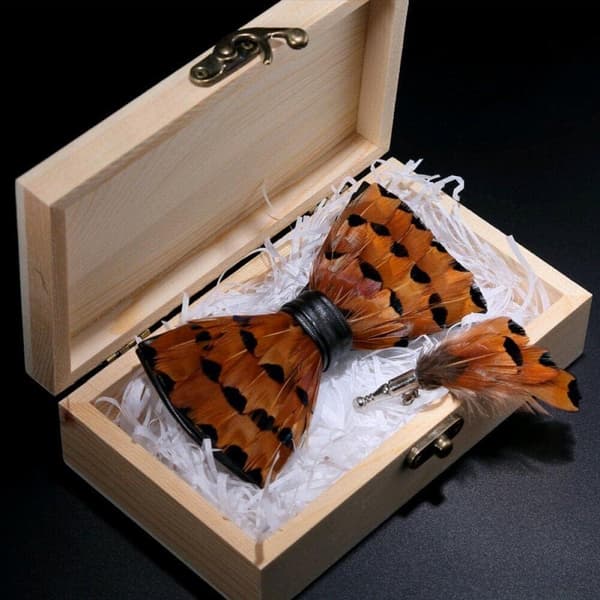 Pre-tied Bow Tie for Men, Handmade Feather Brooch, Adjustable for Wedding, Party, Banquet -