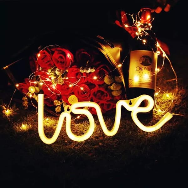 Neon Love -kyltit, LED Love -koristetaide, Marquee-kyltti - Seinä